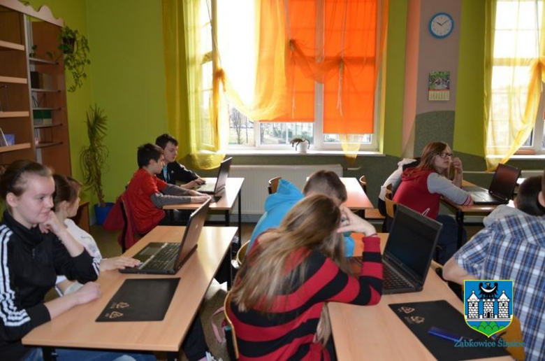 Pracownie multimedialne w ramach - Dolnośląskiej e-szkoły - trafiły do naszych szkół