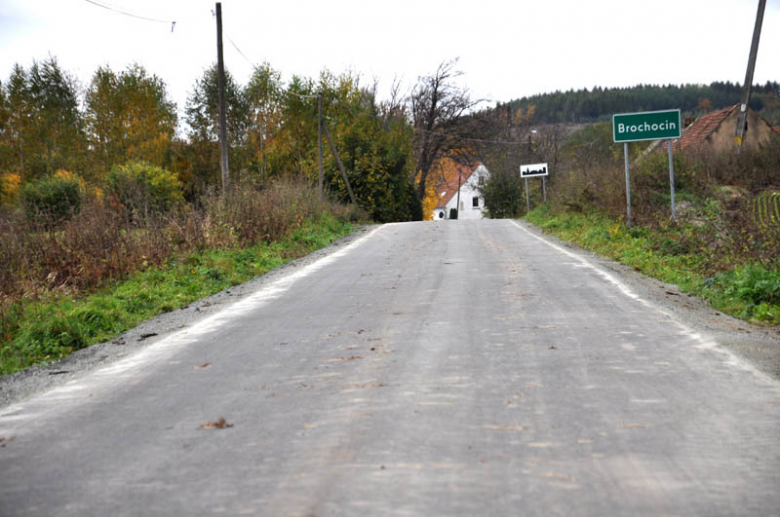 Remonty dróg powiatowych w Grodziszczu i Dobrzenicach zakończone