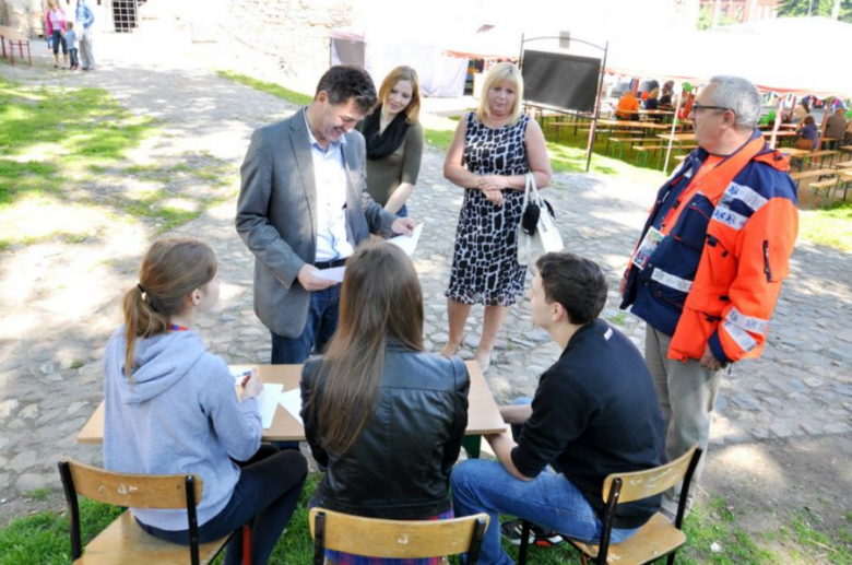 Piknik ratowniczy jest zwieńczeniem drugiej edycji programu pn. Bezpieczny powiat ząbkowicki, który jest od 2014 roku jest organizowany przez ząbkowickie starostwo