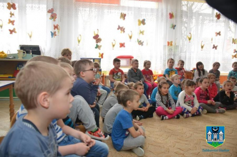 Międzynarodowy Dzień Książki dla dzieci. Burmistrz odwiedził przedszkolaków