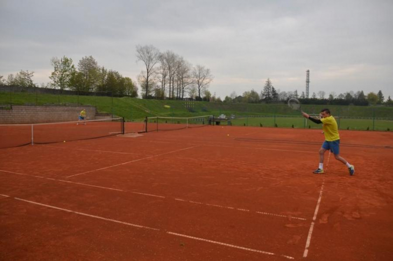 Turniej tenisa ziemnego inaugurujący sezon