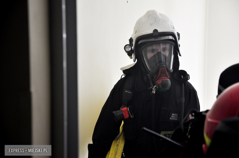 III dzień ćwiczeń - pożar w jednym z pomieszczeń na drugim piętrze szpitala