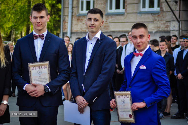 Zakończenie roku szkolnego tegorocznych maturzystów w ZSZ w Ząbkowicach Śląskich