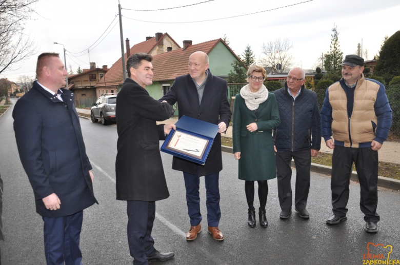 Oficjalne otwarcie przebudowanych dróg powiatowych w gminie Ziębice