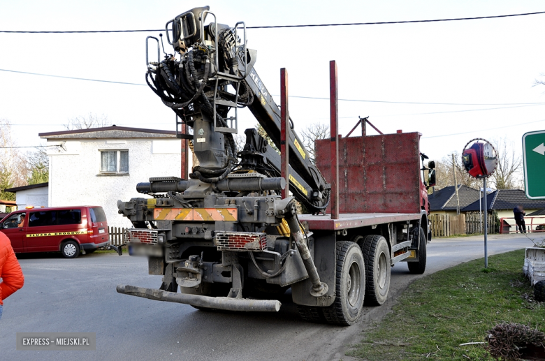 Zderzenie samochodu osobowego z ciężarowym w Rudnicy