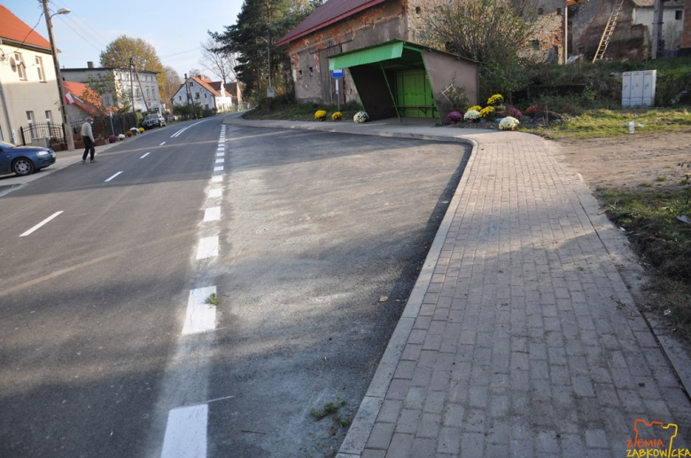 Prace drogowe starostwa w ramach porozumień powiatu z gminą Ząbkowice Śląskie i Ziębice