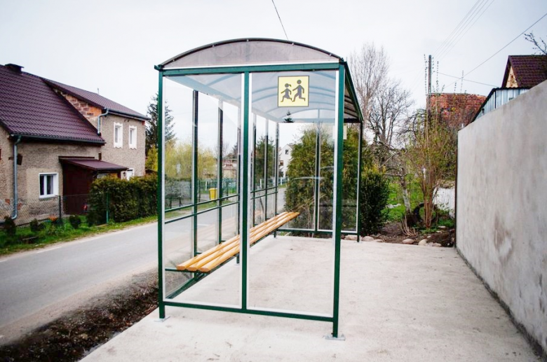 Nowy przystanek autobusowy stanął w Płonicy