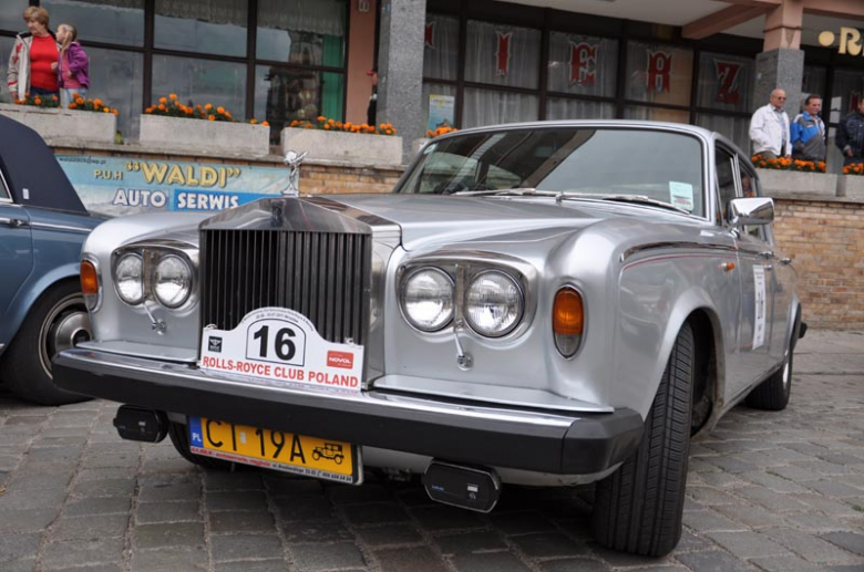 Rolls-Royce i Bentley na ząbkowickim Rynku 