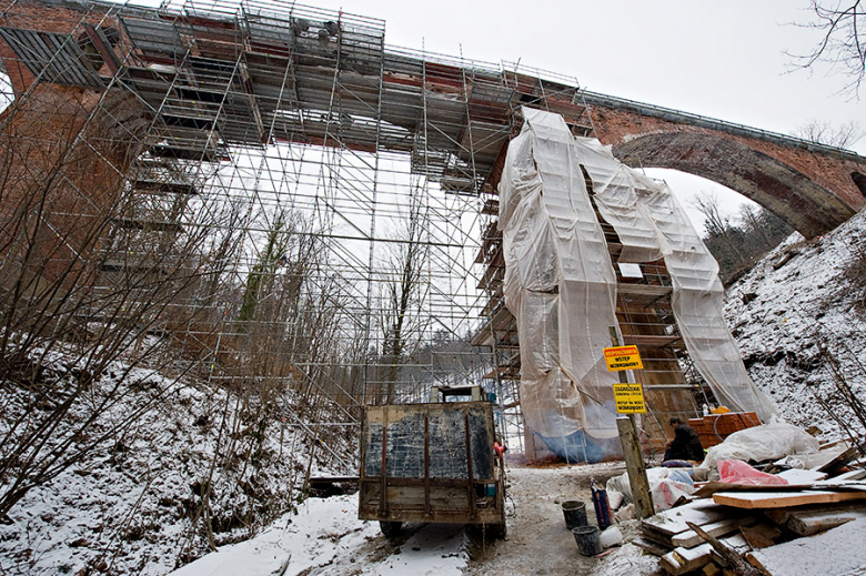 Remont żdanowskiego wiaduktu trwa