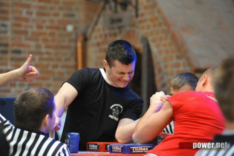 Andrzej Stecyk- srebro w kategorii junior21 lewa ręka do 75 kg