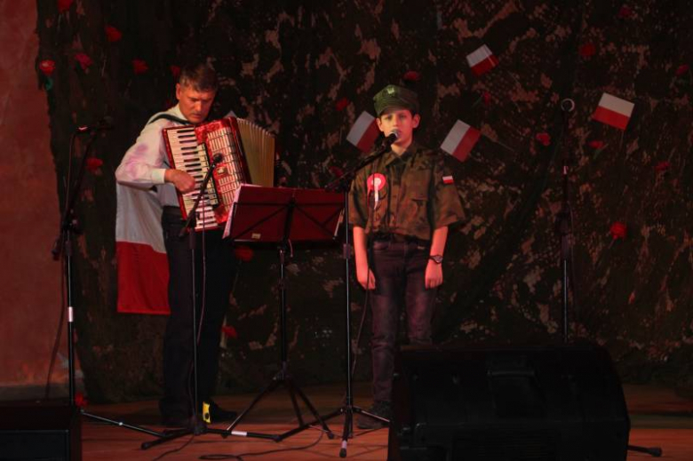 „Tu jest moje miejsce” - II Przegląd Piosenki Patriotycznej w Stoszowicach