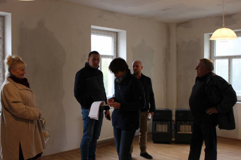 Trwa remont pomieszczeń w świetlicy wiejskiej w Stoszowicach