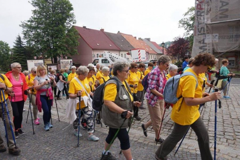 VI Marsz Nordic Walking w Złotym Stoku 