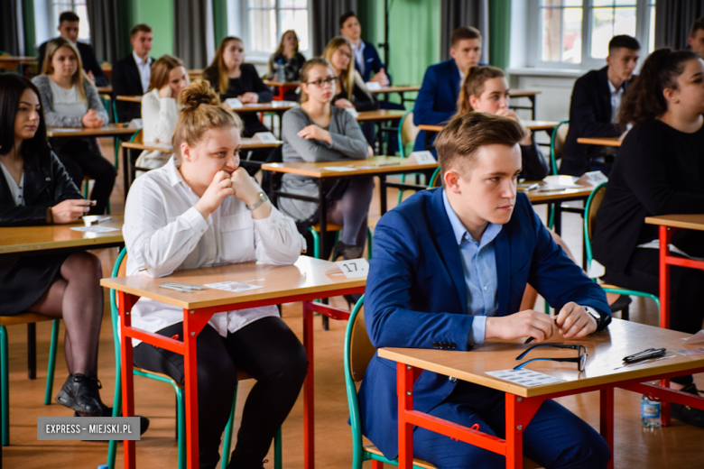 Matura 2019. Uczniowie w ząbkowickiego ogólniaka rozpoczęli egzamin maturalny 