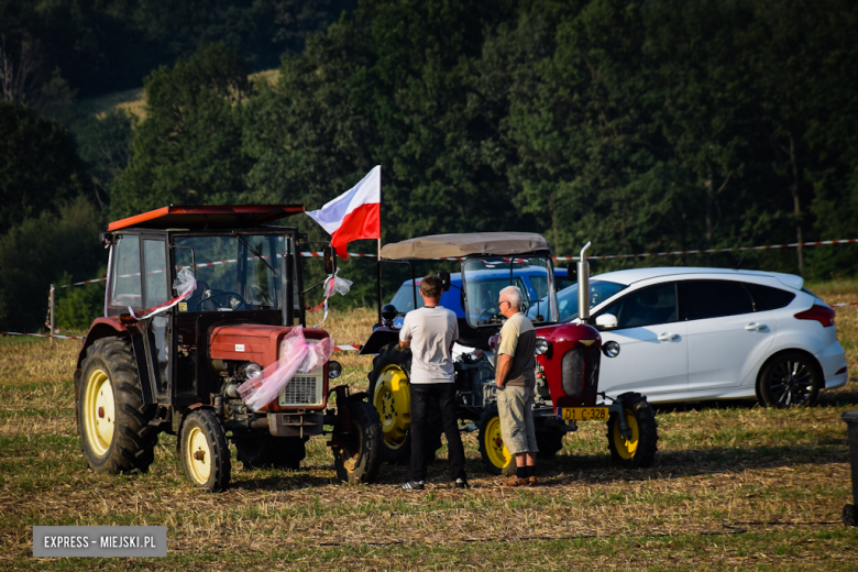 Eksplozja kolorów i wyścigi traktorów - „Święto Pieroga” w Witostowicach