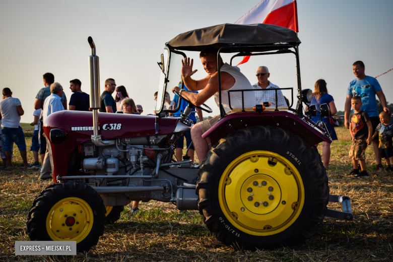 Eksplozja kolorów i wyścigi traktorów - „Święto Pieroga” w Witostowicach