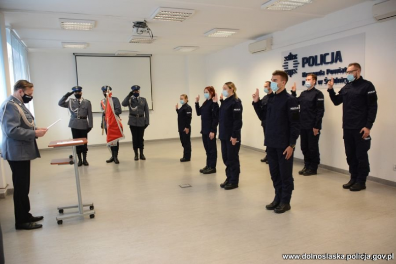 Kolejni policjanci przyjęci do służby w dolnośląskiej policji