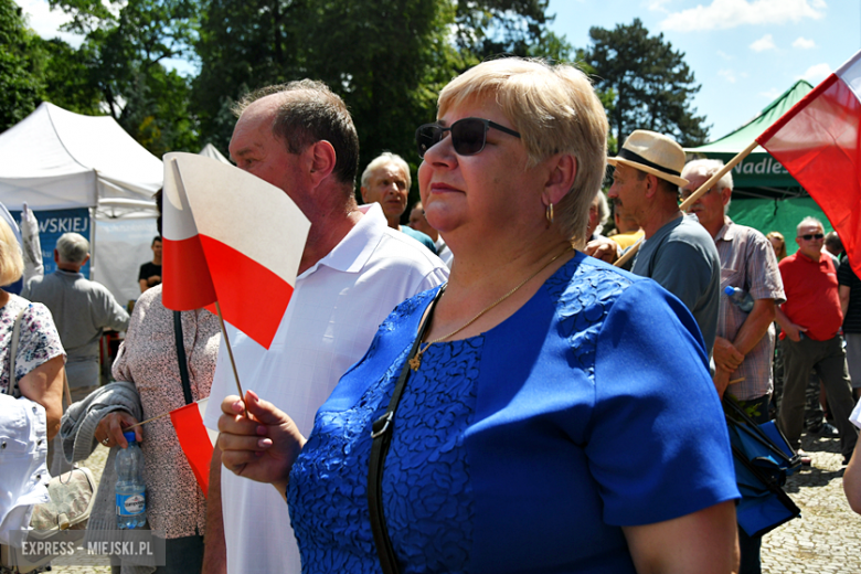 Premier Mateusz Morawiecki z wizytą w Henrykowie. Porozmawiajmy o Polsce