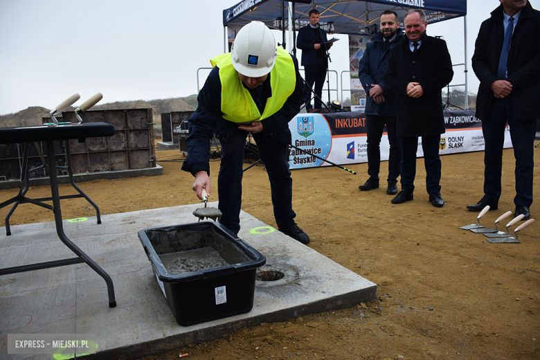 Wmurowanie kamienia węgielnego pod budowę Ząbkowickiego Inkubatora Przedsiębiorczości