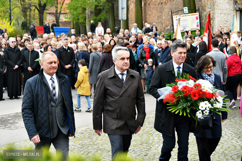 Obchody święta Konstytucji 3 Maja. Uroczysty przemarsz w Ząbkowicach Śląskich
