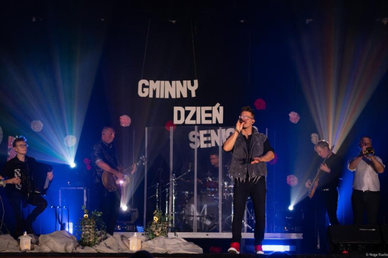 Gminny Dzień Seniora w Ciepłowodach – święto radości, muzyki i wspólnoty
