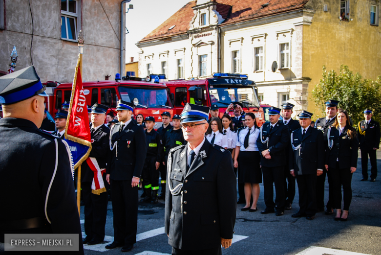 Przekazanie kluczyków do nowego wozu bojowego u strażaków-ochotników z Kamieńca Ząbkowickiego I