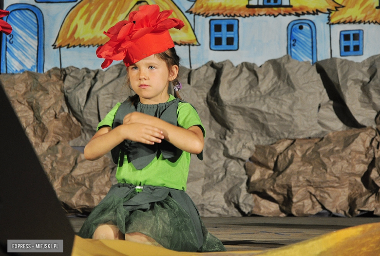 „Kraina za tęczą" - widowisko ząbkowickich przedszkolaków na zakończenie roku