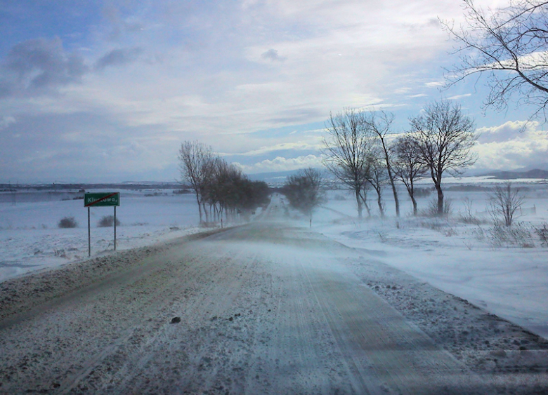 Sytuacja na drogach powiatu po intensywnych opadach śniegu 