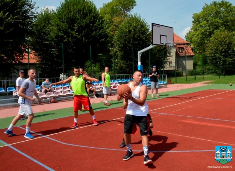 Wakacyjny turniej koszykówki 3x3 w Ząbkowicach Śląskich