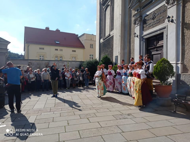 Zespół Pieśni i Tańca „Śląsk” nagrywa w Bardzie koncert z okazji 100. rocznicy urodzin Jana Pawła II