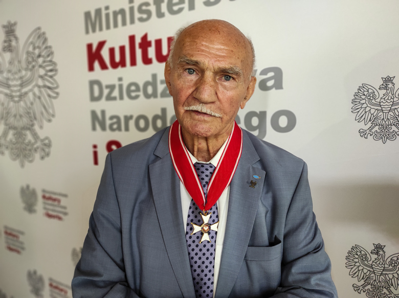 Mistrz Olimpijski z Tokio (1964) został uhonorowany przez Prezydenta Rzeczypospolitej Polskiej Andrzeja Dudę Krzyżem Komandorskim Orderu Odrodzenia Polski