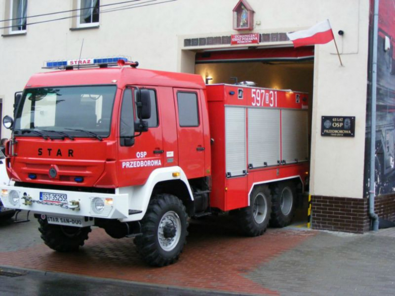 Nowy samochód dla strażaków z Przedborowej