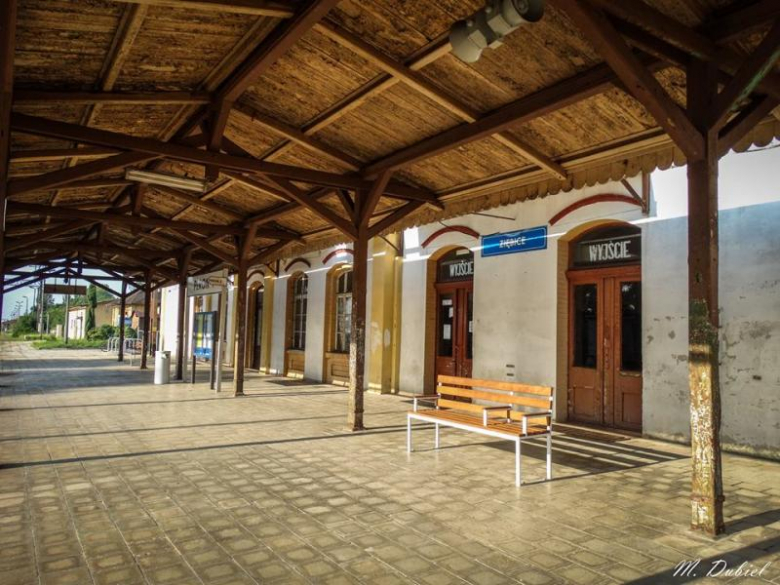 Dworzec kolejowy w Ziębicach