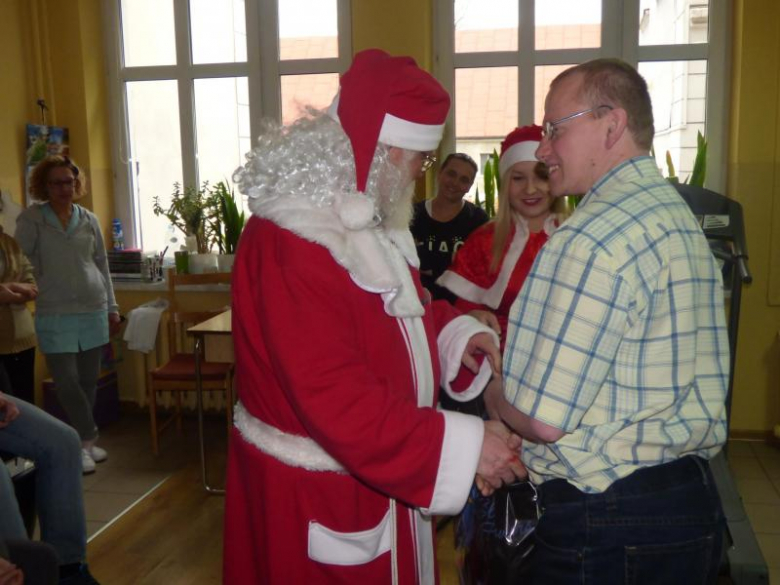 Święty Mikołaj w Domu Pomocy Społecznej w Opolnicy