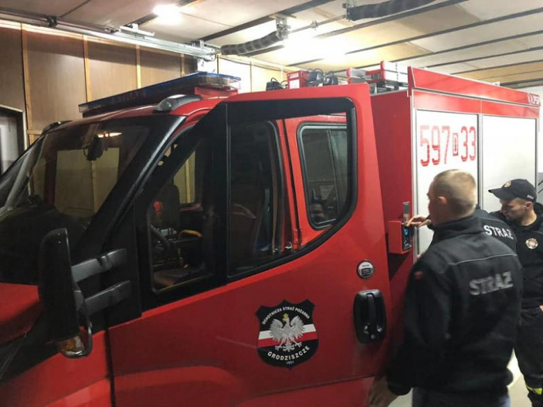 Fabrycznie nowy lekki pojazd ratowniczo-gaśniczy marki Iveco jest już u strażaków-ochotników z Grodziszcza