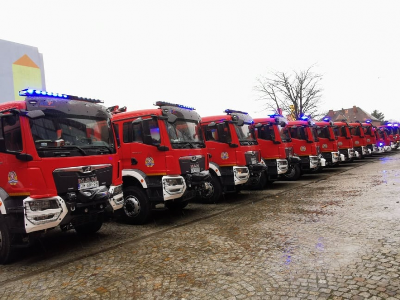 Kolejny nowy pojazd ratowniczo-gaśniczy dla strażaków-zawodowców z Ząbkowic Śląskich