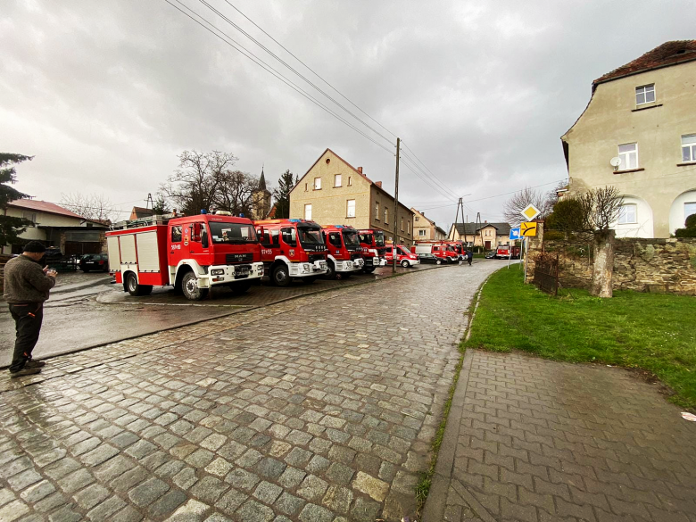 Ćwiczenia strażaków-ochotników w Krzelkowie