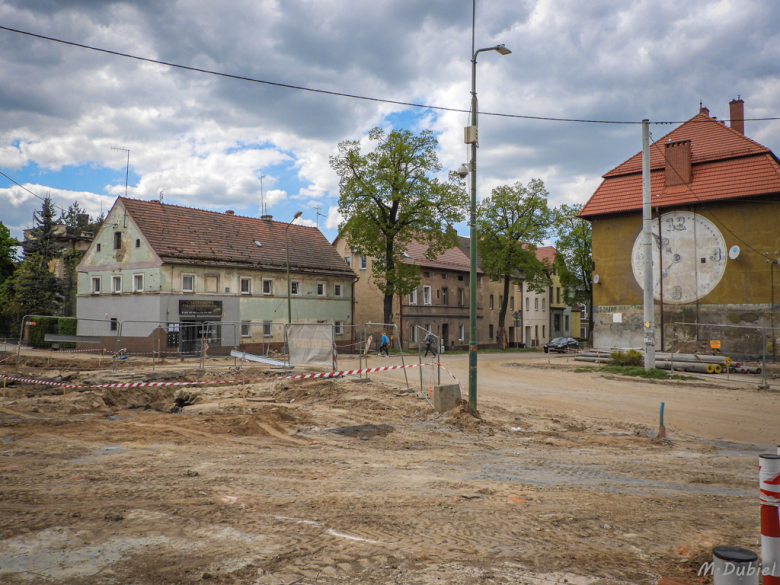Trwają prace przy przebudowie ulicy Wojska Polskiego w Ziębicach