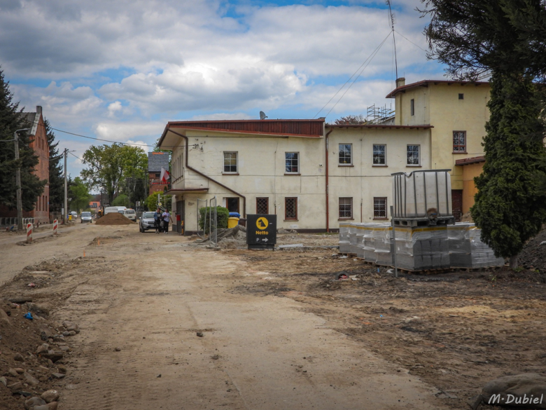 Trwają prace przy przebudowie ulicy Wojska Polskiego w Ziębicach