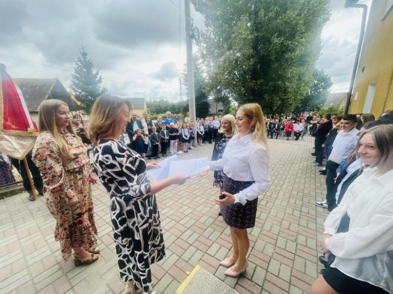 Rozpoczęcie roku szkolnego w Niepublicznej Szkole Podstawowej  w Lubnowie
