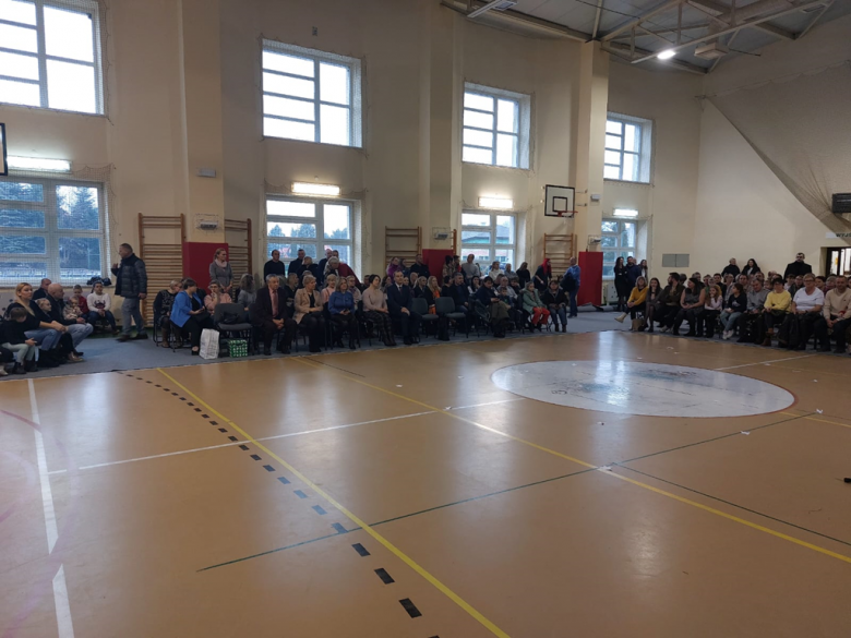 Jasełkowe spotkanie zorganizowane w Szkole Podstawowej nr 1 w Kamieńcu Ząbkowickim