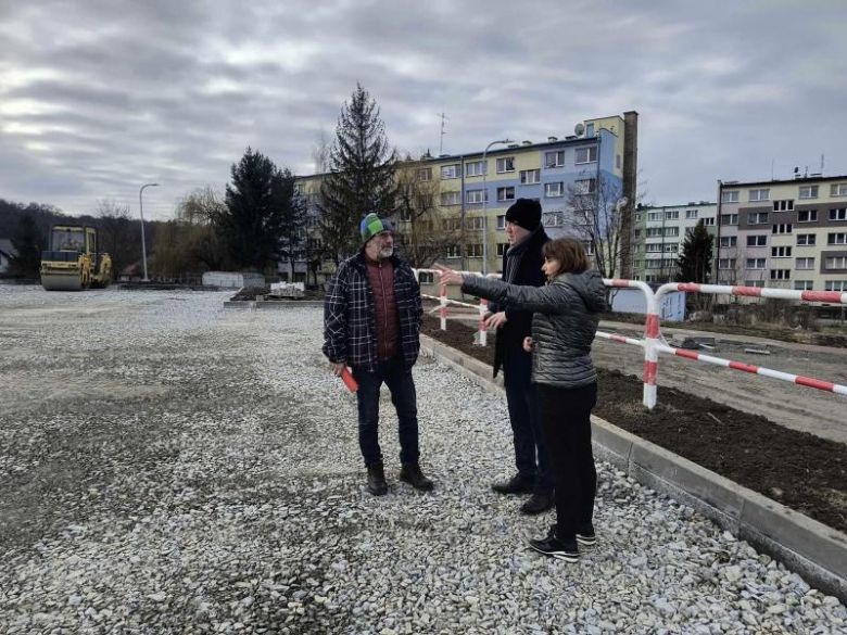 Piątkowa wizyta na placu budowy ulicy Różanej w Ziębicach