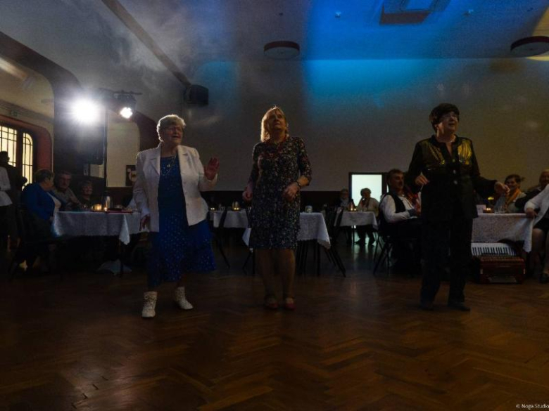 Gminny Dzień Seniora w Ciepłowodach – święto radości, muzyki i wspólnoty