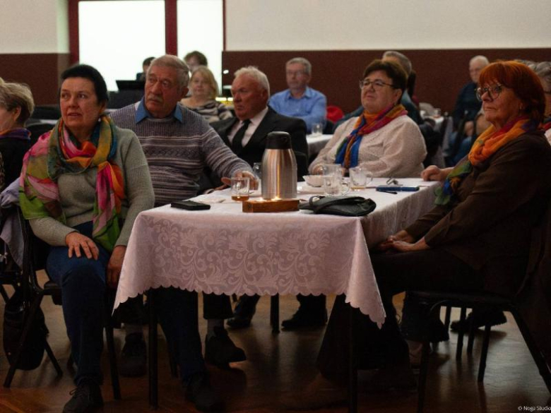Gminny Dzień Seniora w Ciepłowodach – święto radości, muzyki i wspólnoty