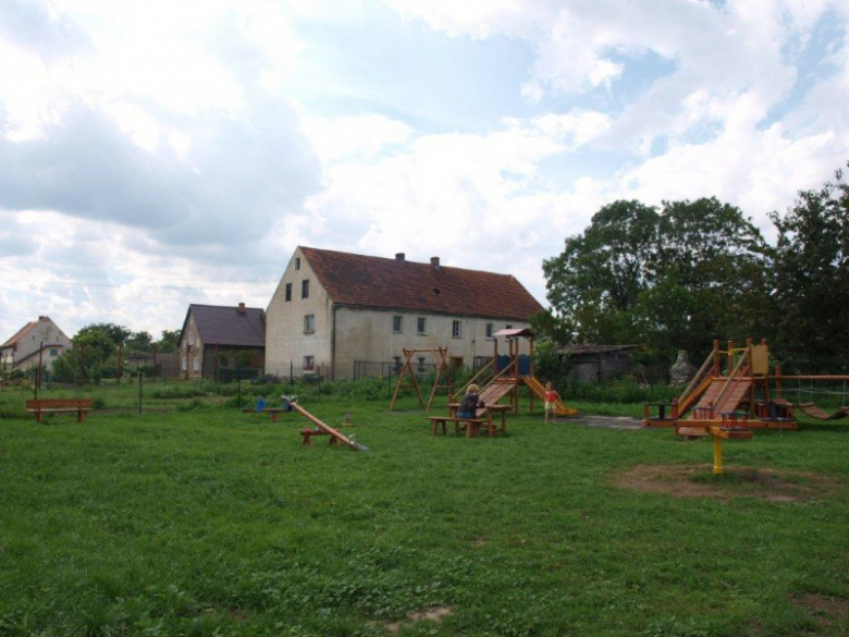 Place zabaw w gminie Ząbkowice Śl.