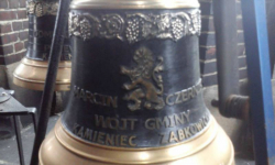 Pan, który za życia postawił sobie pomnik. Za Wasze pieniądze