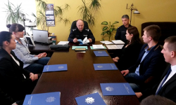 Więcej policjantów w drogówce i na komisariatach