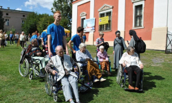 Pielgrzymi znów przybędą do Henrykowa. Siódma pielgrzymka osób niepełnosprawnych
