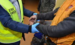 Dwóch nastoletnich Afgańczyków zatrzymanych na terenie powiatu. Do Polski dotarli w naczepie tira