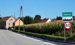 Fragment chodnika do Jaworka na ukończeniu